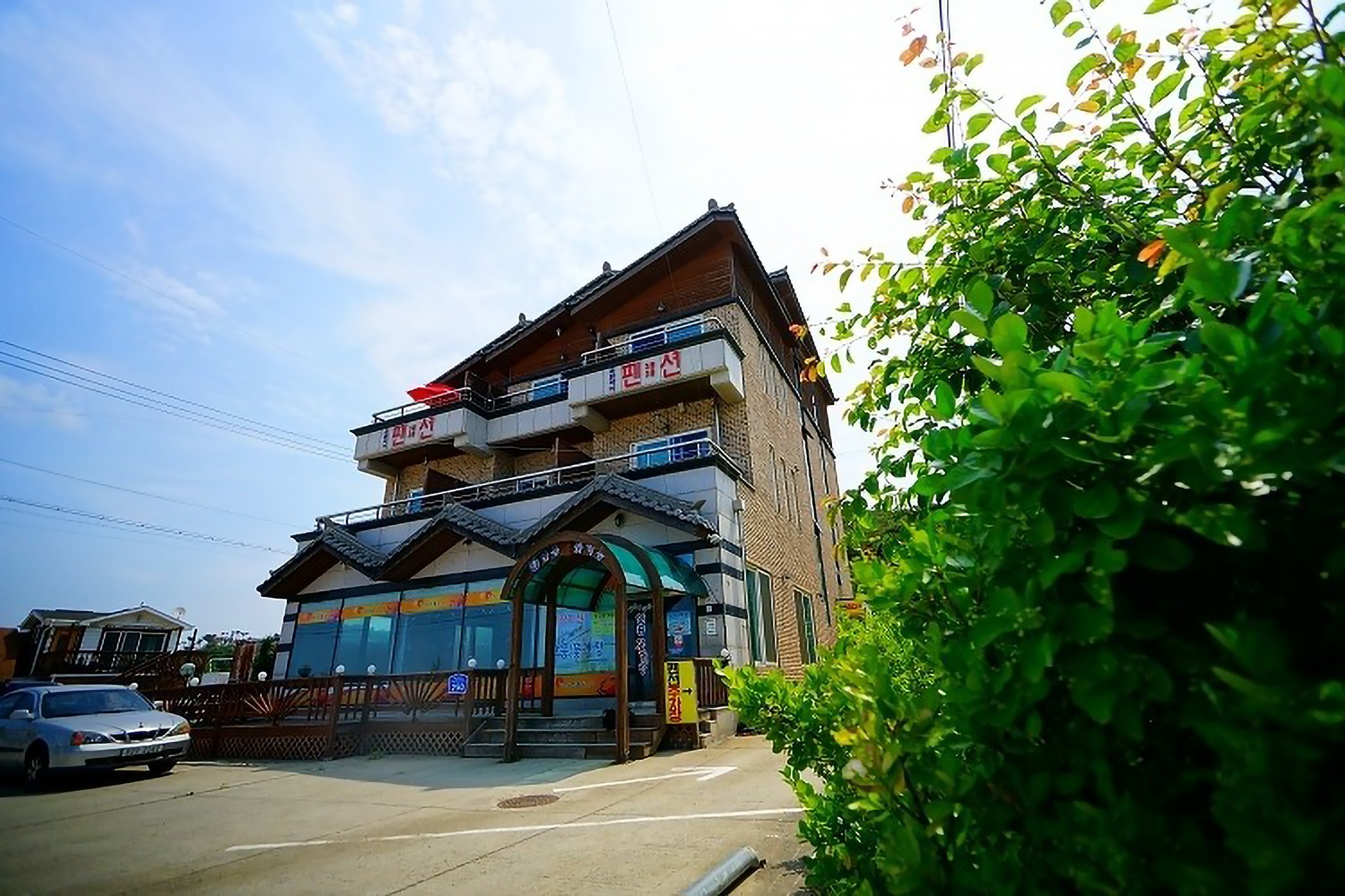 https://yaimg.yanolja.com/v5/2026/08/13/08/6a7d7f44bf01b6.80993566.jpg
