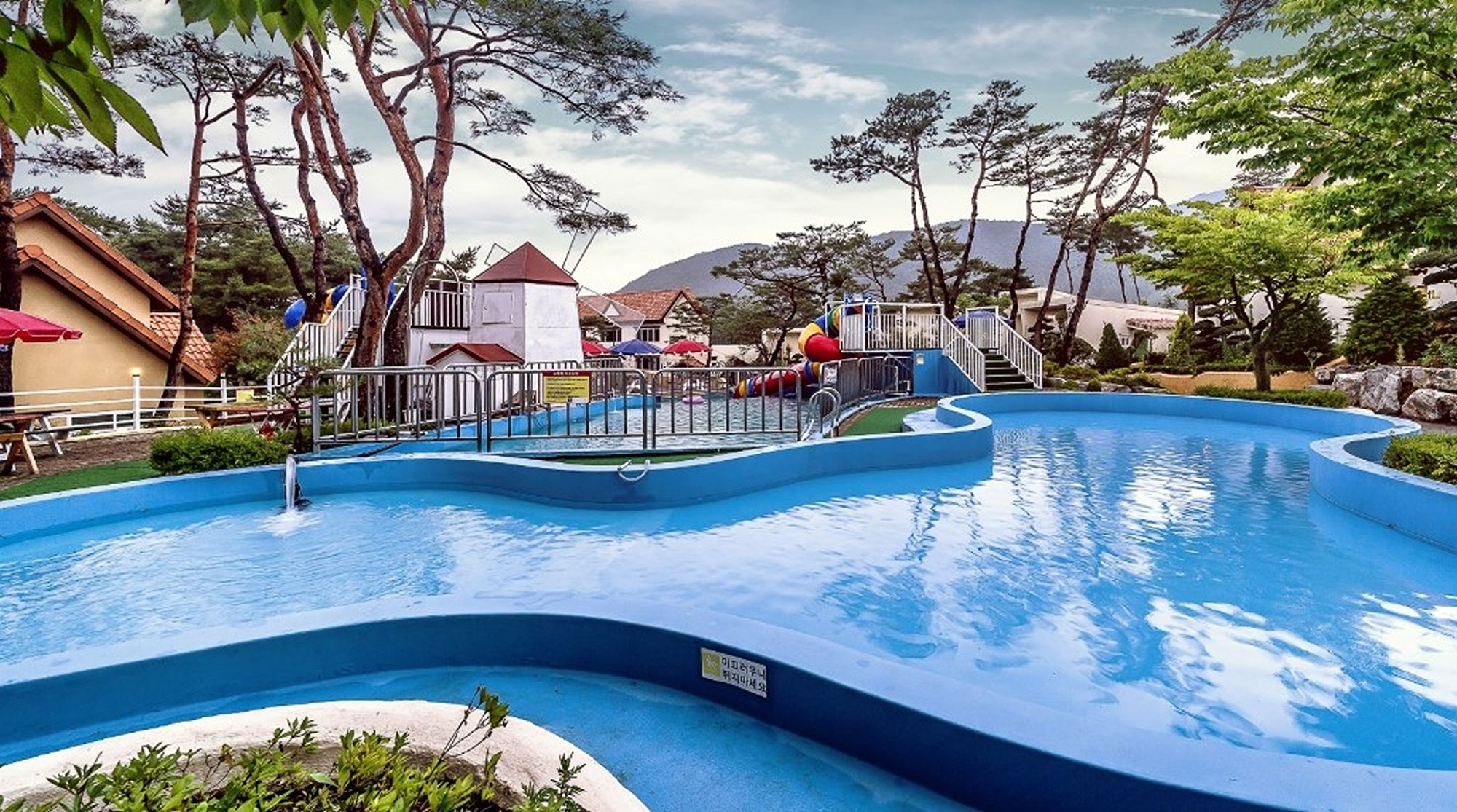 https://yaimg.yanolja.com/v5/2026/08/14/05/6a7ea9fe6d5402.40387389.jpg