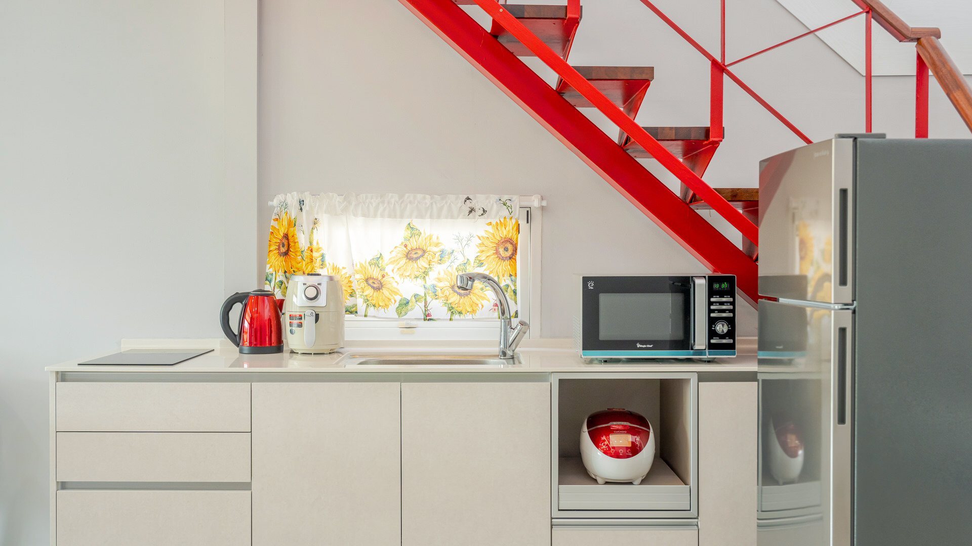 https://yaimg.yanolja.com/v5/2026/08/24/02/6a8bb18b6e1da4.69658248.jpg