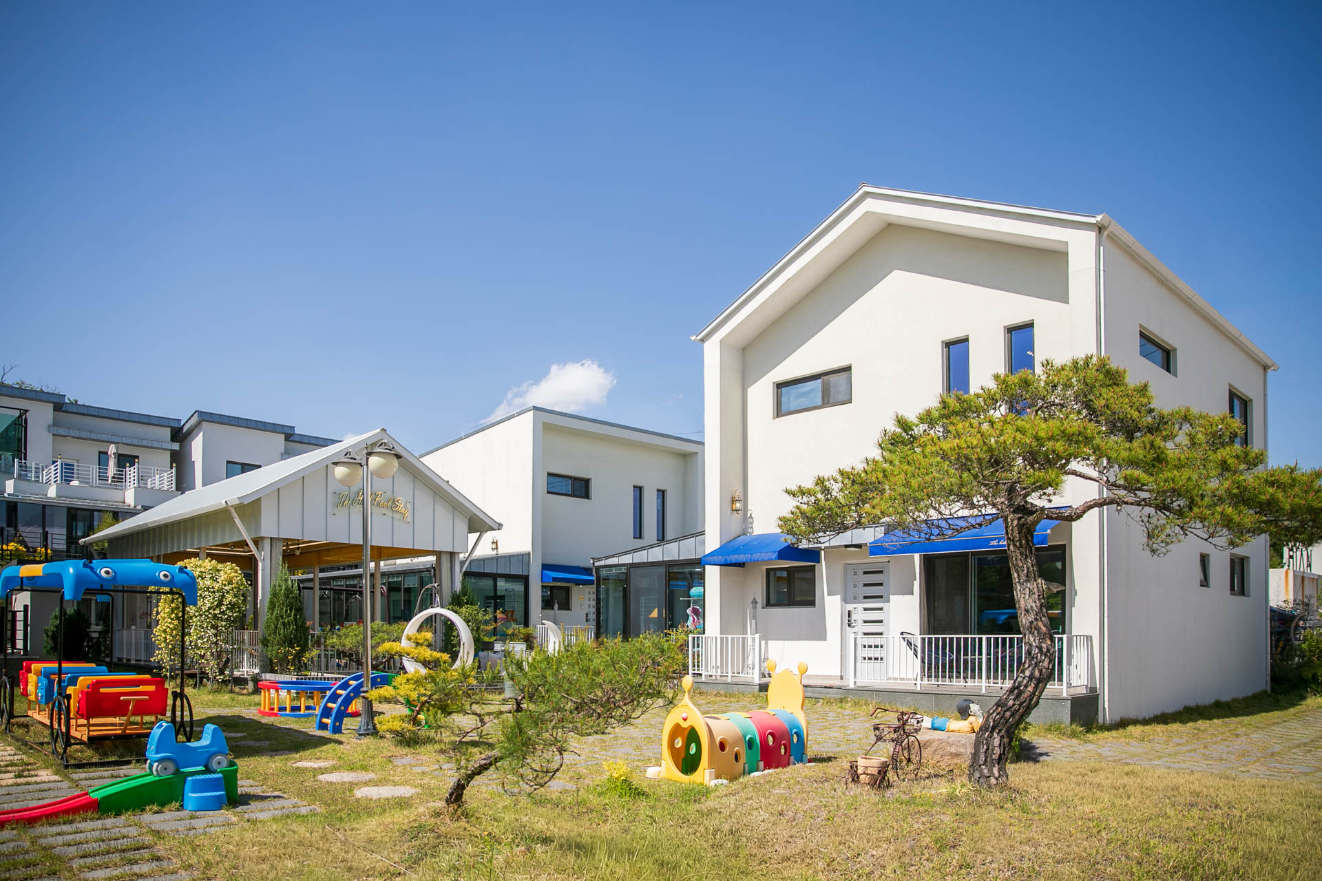 https://yaimg.yanolja.com/v5/2026/09/01/07/6a9685f113f9f3.71626228.jpg