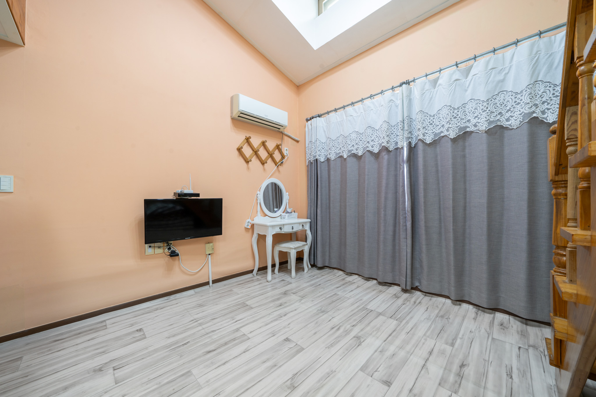 https://yaimg.yanolja.com/v5/2026/09/04/04/6a9a46eb9dbc75.81709805.jpg