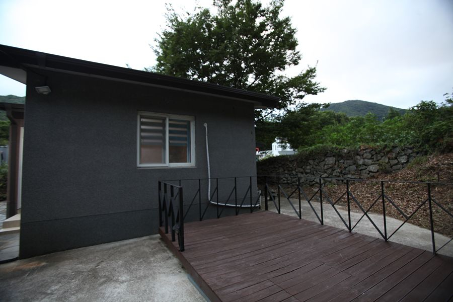 https://yaimg.yanolja.com/v5/2026/09/15/01/6aa8a3f4be1cb5.58994114.jpg