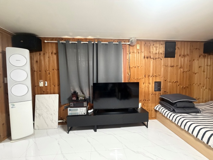 https://yaimg.yanolja.com/v5/2026/09/15/05/6aa8ded3409020.72884503.jpg
