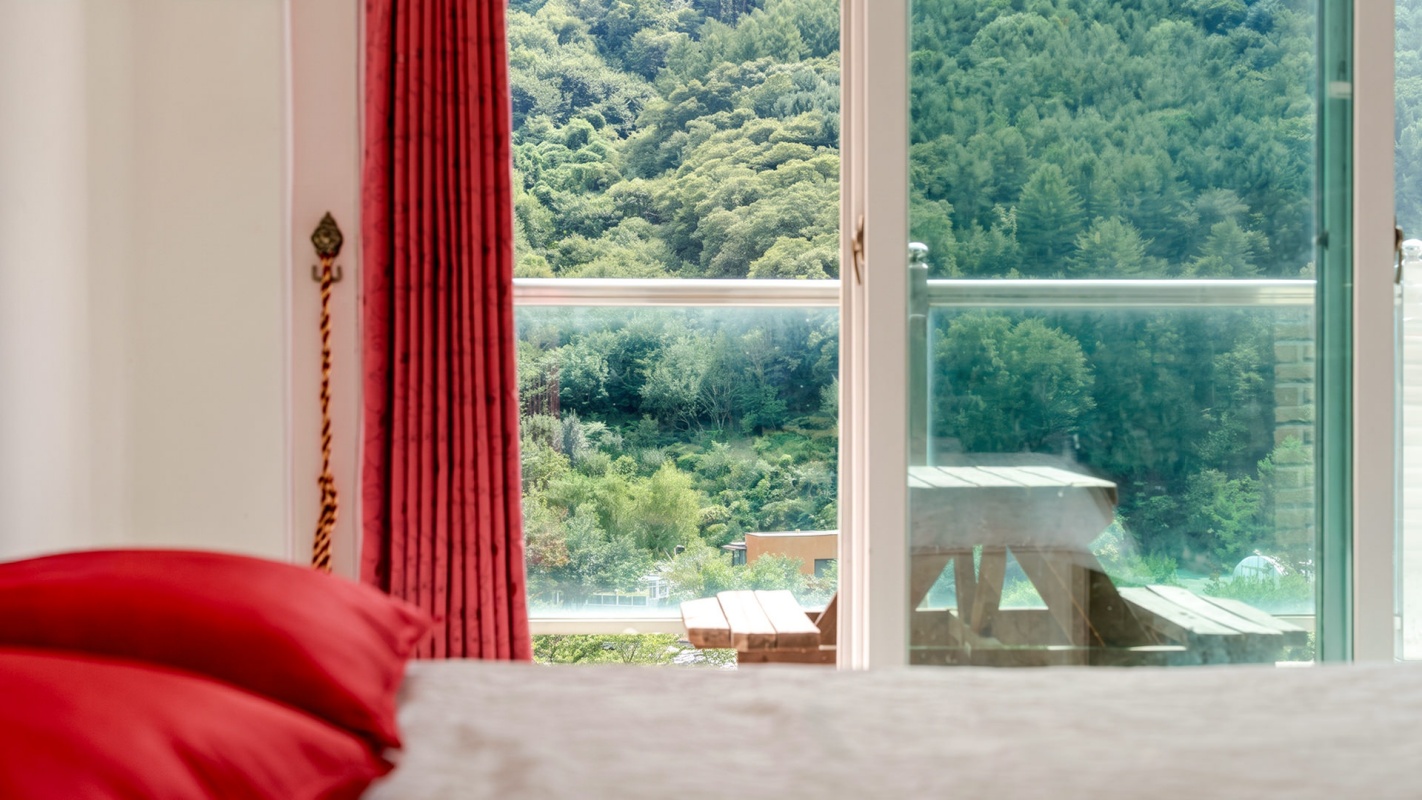 https://yaimg.yanolja.com/v5/2026/09/23/05/6ab361dc414b00.72542530.jpg